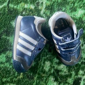 Adidas Sneakers